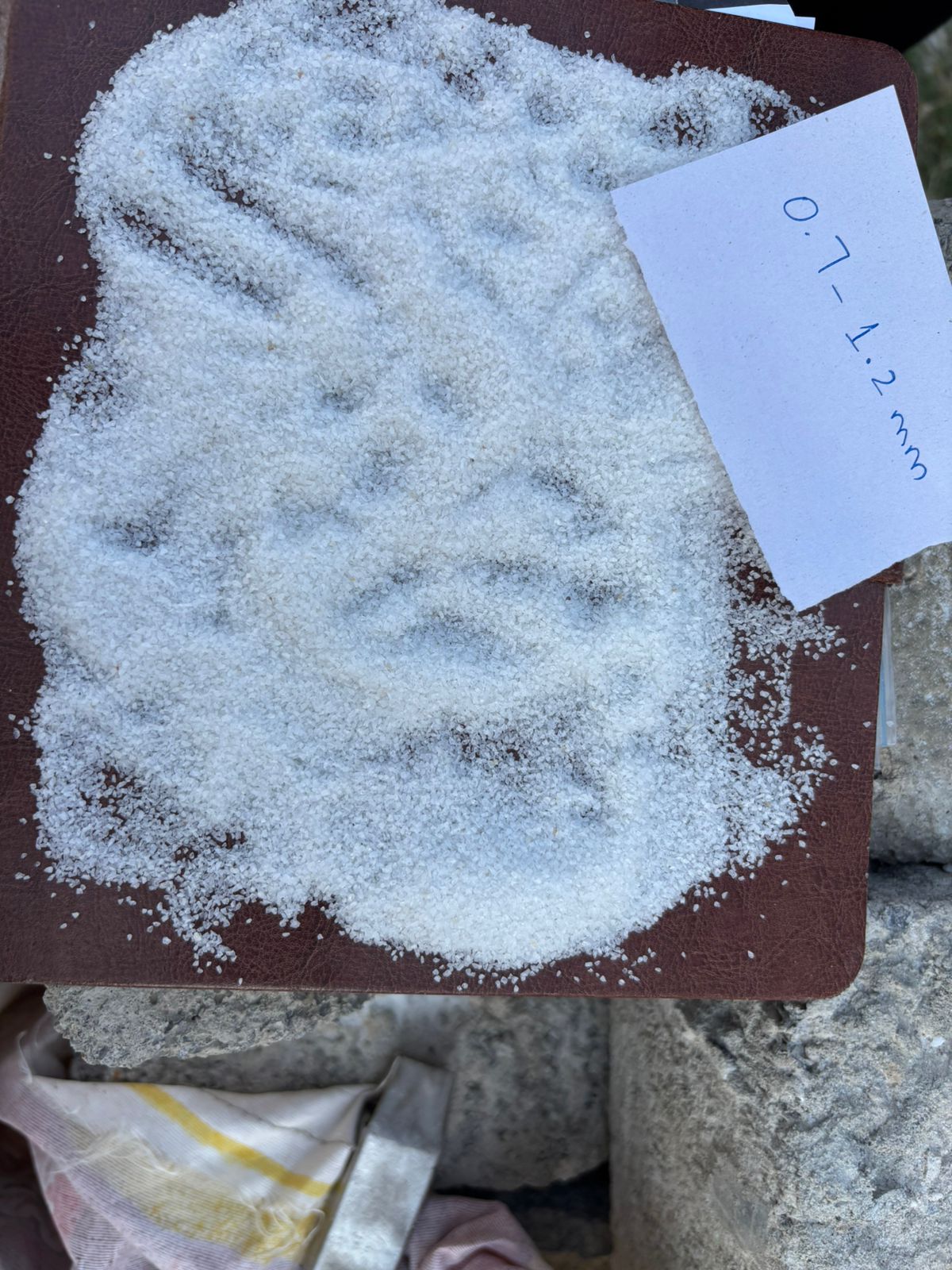 Quartz Sand H-5, grain size 0.7 to 1 millimetre